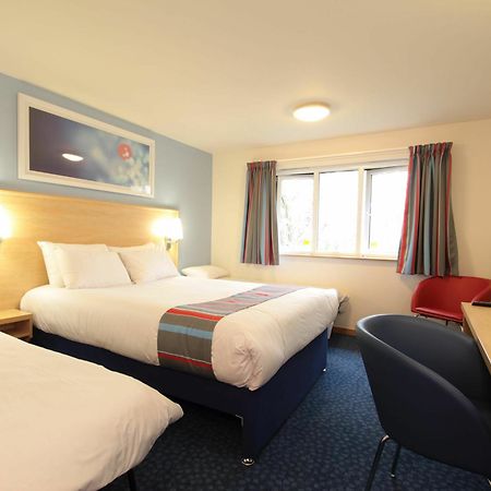 Travelodge Bristol Central Anchor Road Bagian luar foto