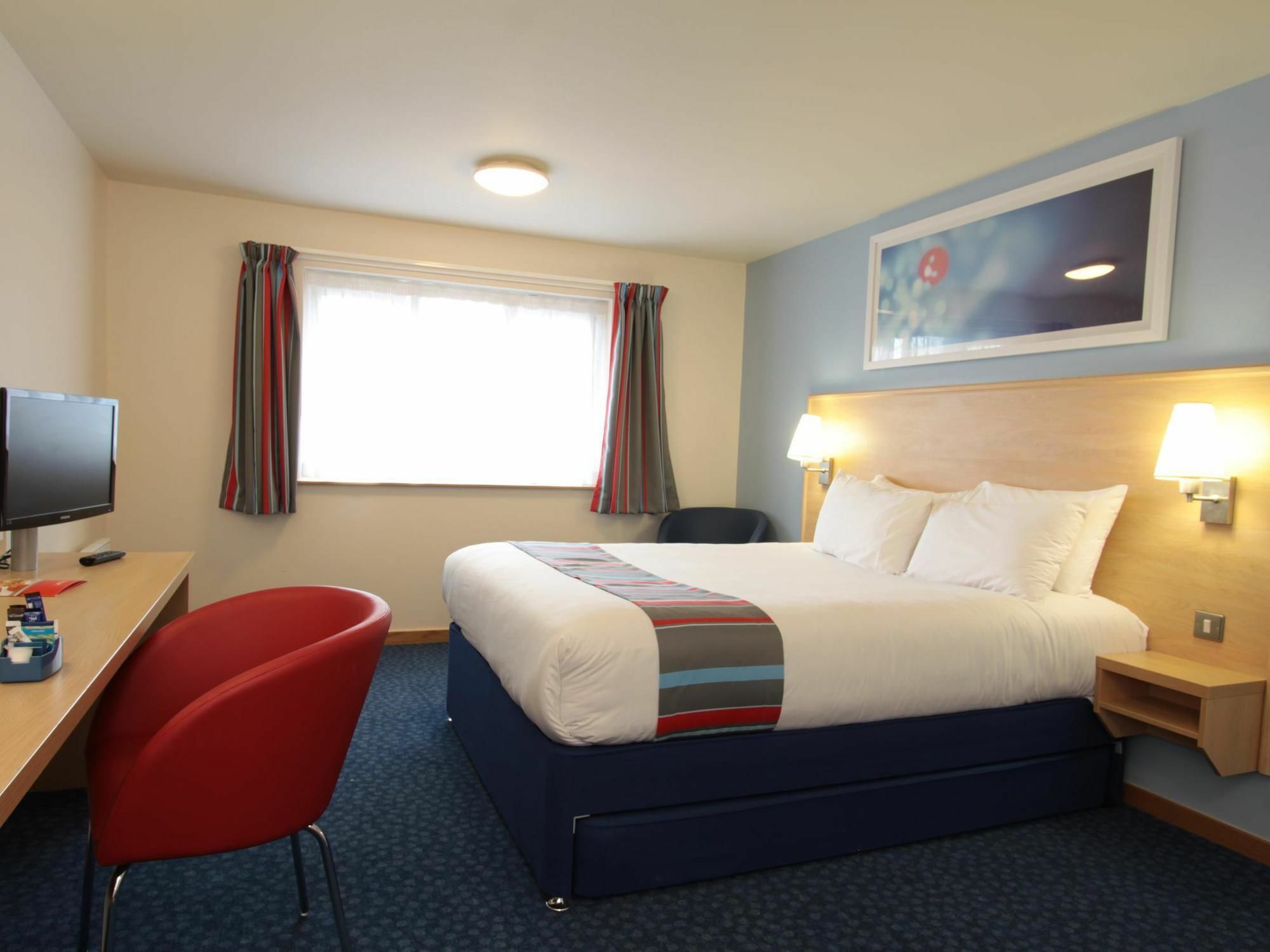 Travelodge Bristol Central Anchor Road Bagian luar foto