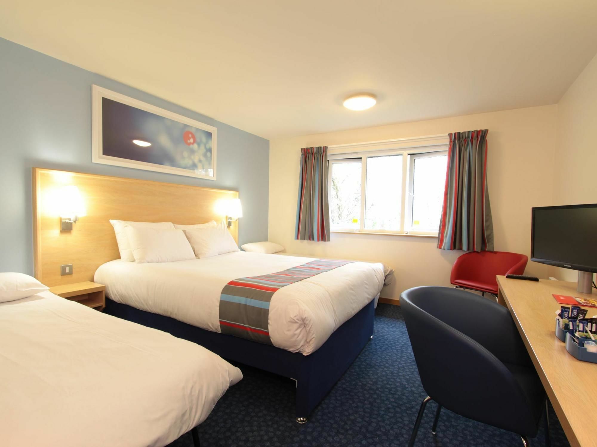 Travelodge Bristol Central Anchor Road Bagian luar foto